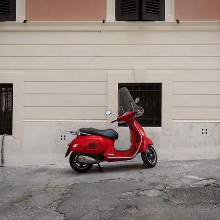 Penthouse With Jacuzzi On Private Terrace In Trastevere Рим Екстериор снимка
