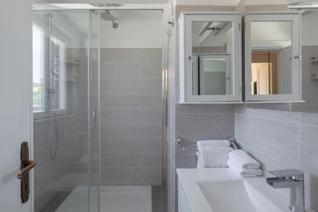 Penthouse With Jacuzzi On Private Terrace In Trastevere Рим Екстериор снимка