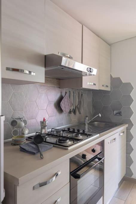 Penthouse With Jacuzzi On Private Terrace In Trastevere Рим Екстериор снимка